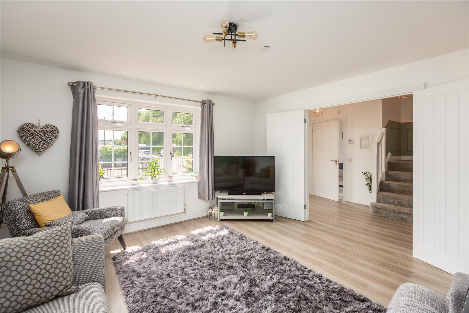 Clos Gelli Wen, Pontardawe, Swansea, SA8 3DF